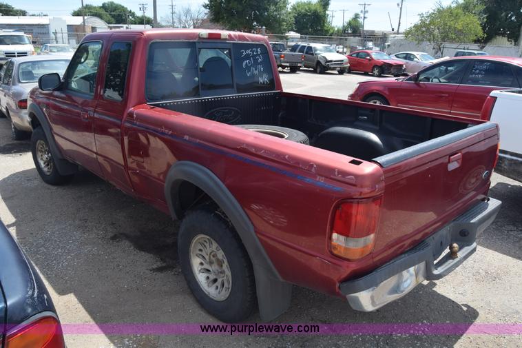 image for item K2803 1998 Ford Ranger SuperCab pickup truck