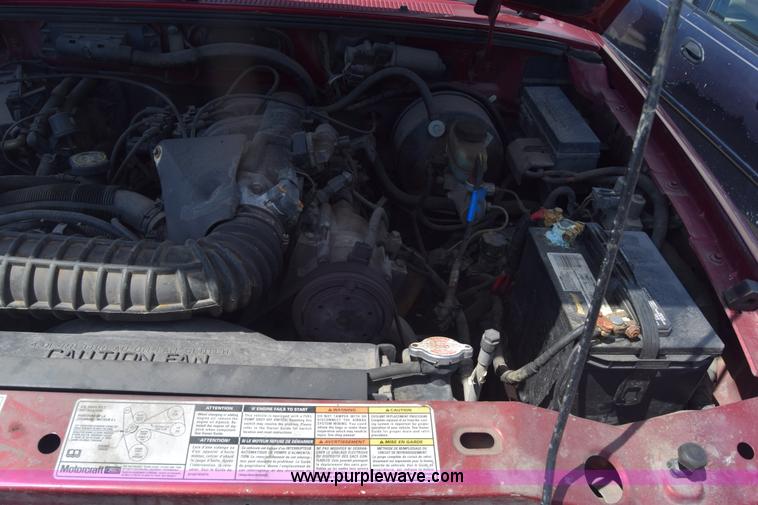 image for item K2803 1998 Ford Ranger SuperCab pickup truck