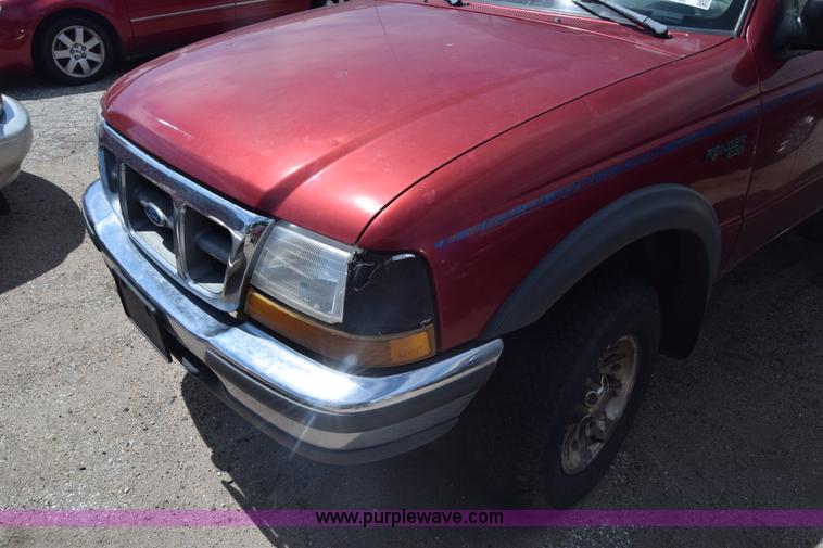 image for item K2803 1998 Ford Ranger SuperCab pickup truck