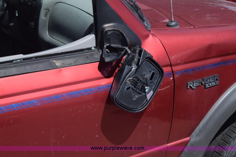 image for item K2803 1998 Ford Ranger SuperCab pickup truck