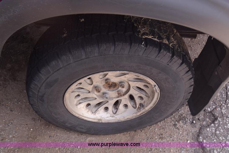 image for item K2803 1998 Ford Ranger SuperCab pickup truck