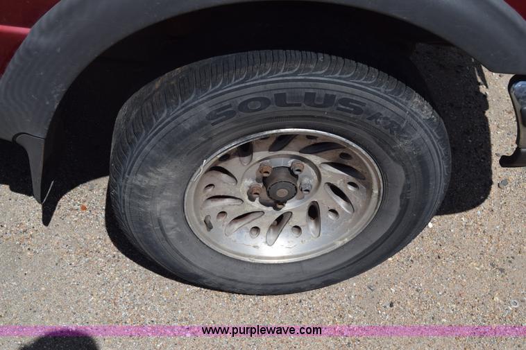 image for item K2803 1998 Ford Ranger SuperCab pickup truck