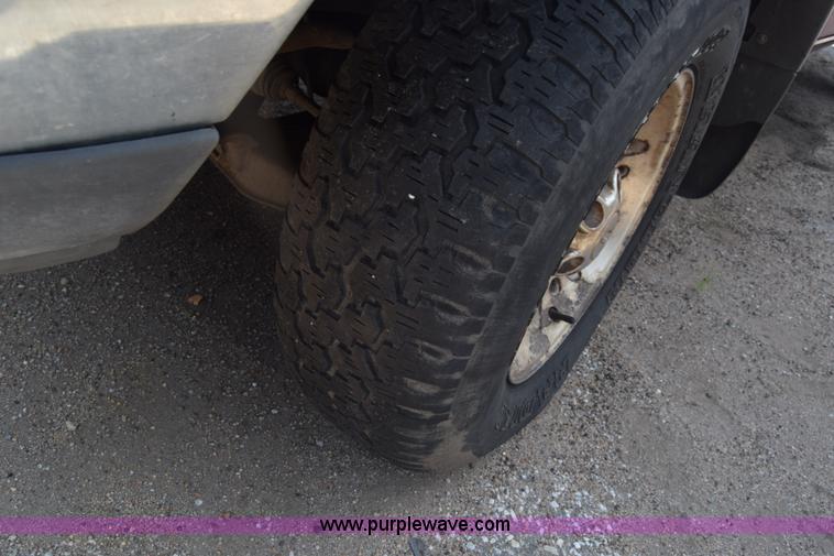 image for item K2803 1998 Ford Ranger SuperCab pickup truck