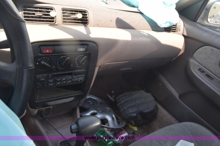 image for item K2804 1997 Nissan Sentra