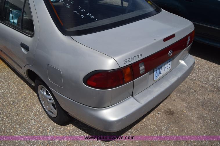 image for item K2804 1997 Nissan Sentra