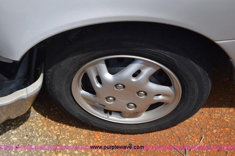 image for item K2804 1997 Nissan Sentra