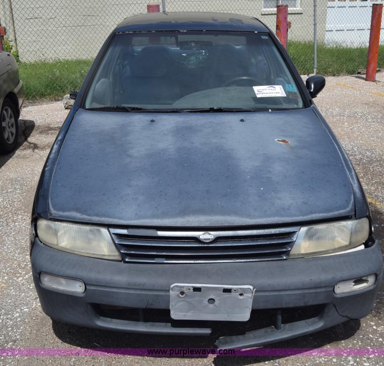 image for item K2807 1995 Nissan Altima