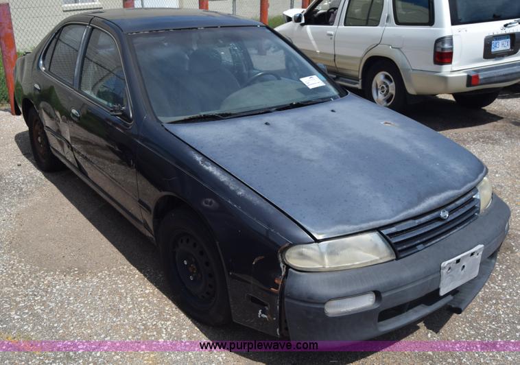 image for item K2807 1995 Nissan Altima