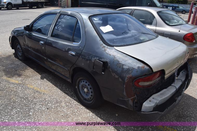 image for item K2807 1995 Nissan Altima