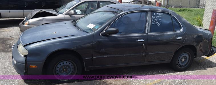 image for item K2807 1995 Nissan Altima