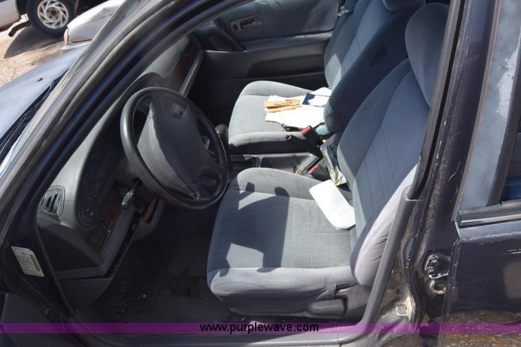 image for item K2807 1995 Nissan Altima