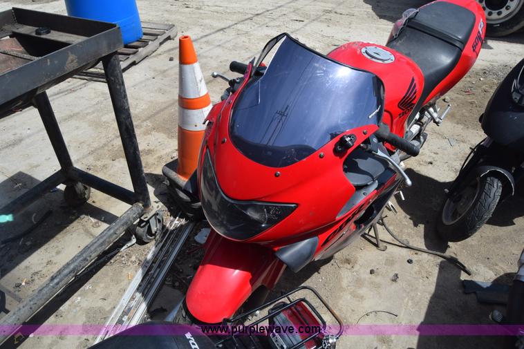 image for item K2811 1999 Honda CBR600F4 motorcycle