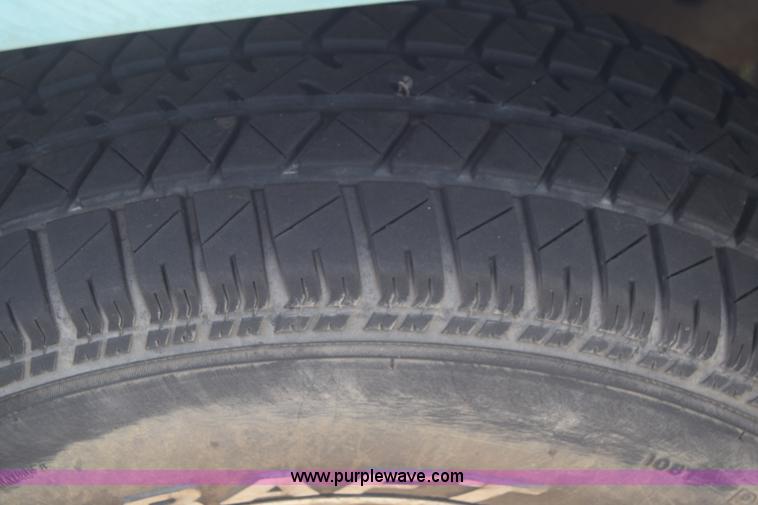 image for item K2812 1993 GMC Sierra 1500 Ext. Cab pickup truck