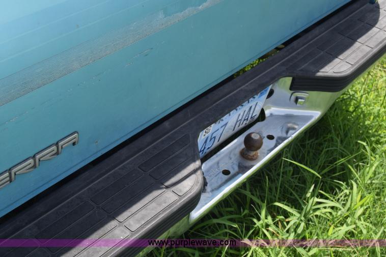 image for item K2812 1993 GMC Sierra 1500 Ext. Cab pickup truck