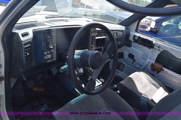 image for item K2813 1987 Chevrolet S10 Blazer SUV