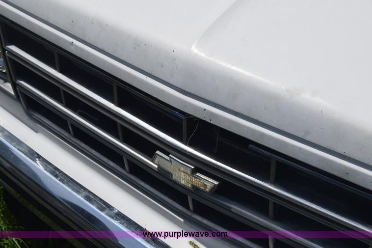 image for item K2813 1987 Chevrolet S10 Blazer SUV