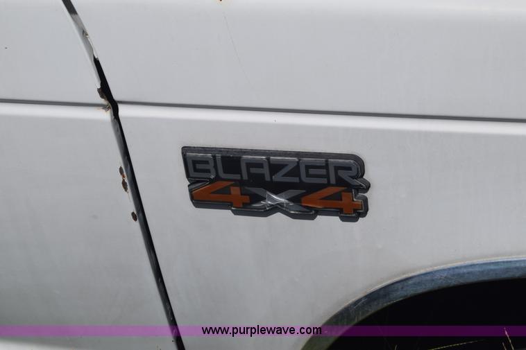 image for item K2813 1987 Chevrolet S10 Blazer SUV