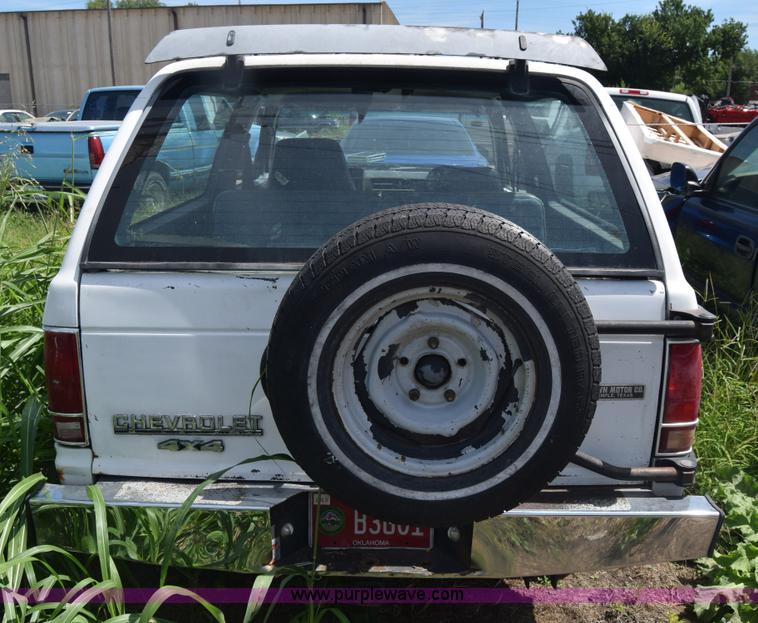 image for item K2813 1987 Chevrolet S10 Blazer SUV