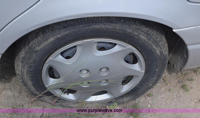 image for item K2826 2001 Saturn SL SL1