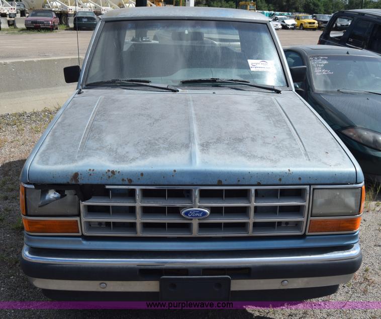 image for item K2828 1990 Ford Ranger SuperCab pickup truck