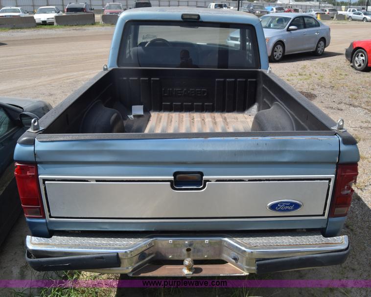 image for item K2828 1990 Ford Ranger SuperCab pickup truck