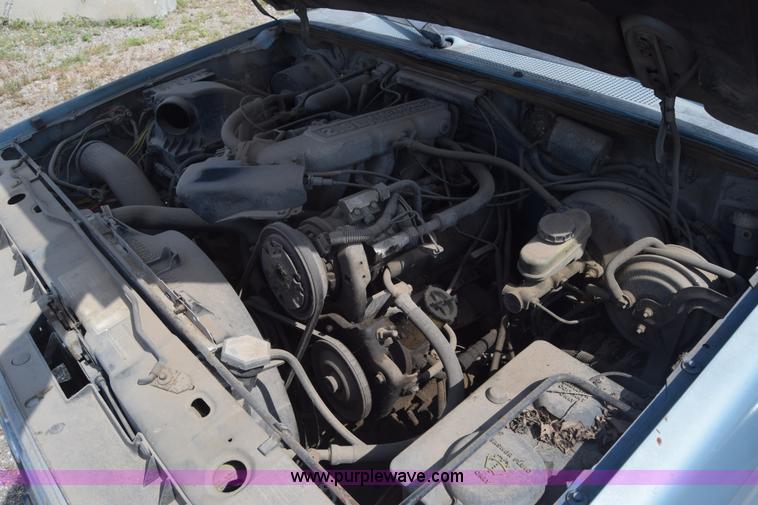 image for item K2828 1990 Ford Ranger SuperCab pickup truck