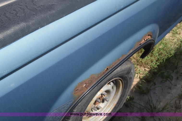 image for item K2828 1990 Ford Ranger SuperCab pickup truck