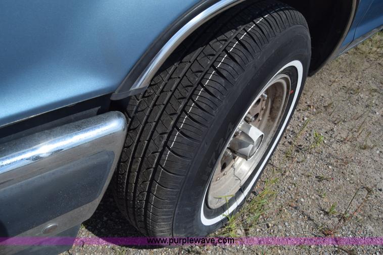 image for item K2828 1990 Ford Ranger SuperCab pickup truck