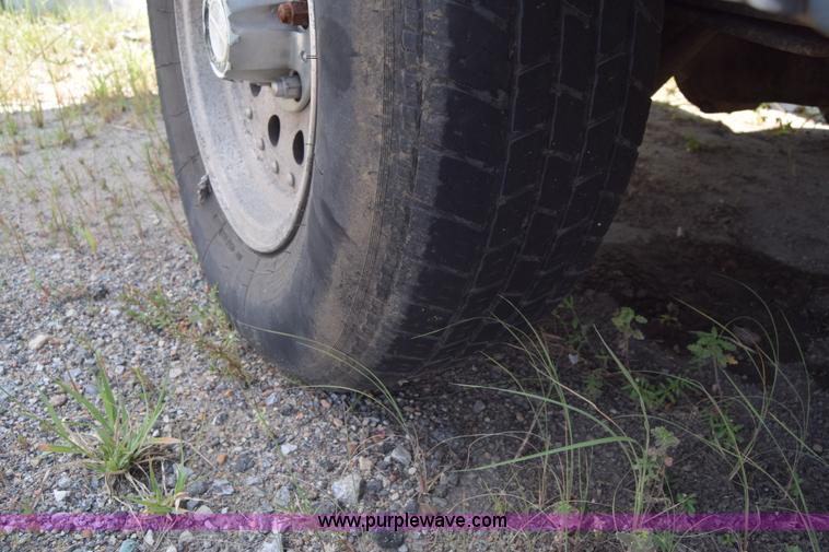 image for item K2828 1990 Ford Ranger SuperCab pickup truck