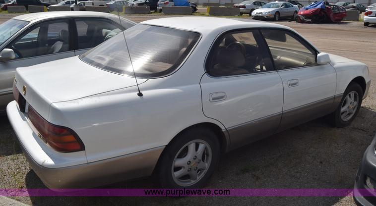 image for item K2829 1994 Lexus ES 300