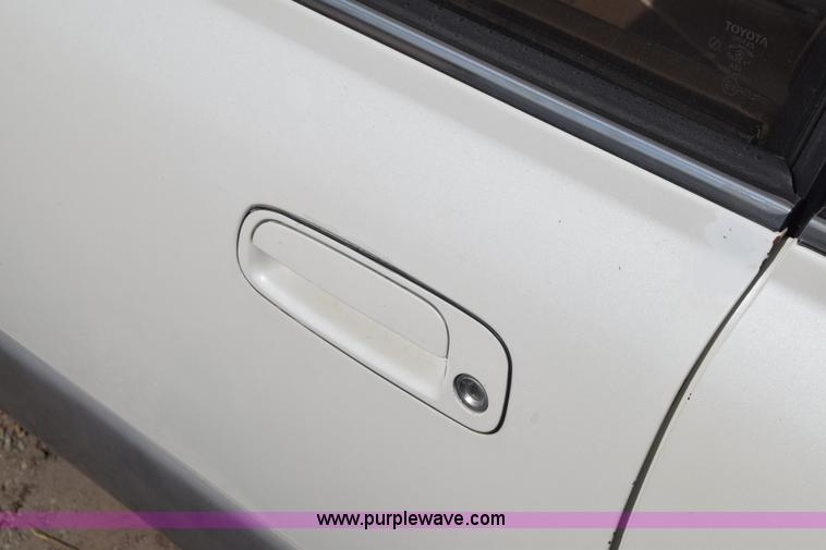 image for item K2829 1994 Lexus ES 300