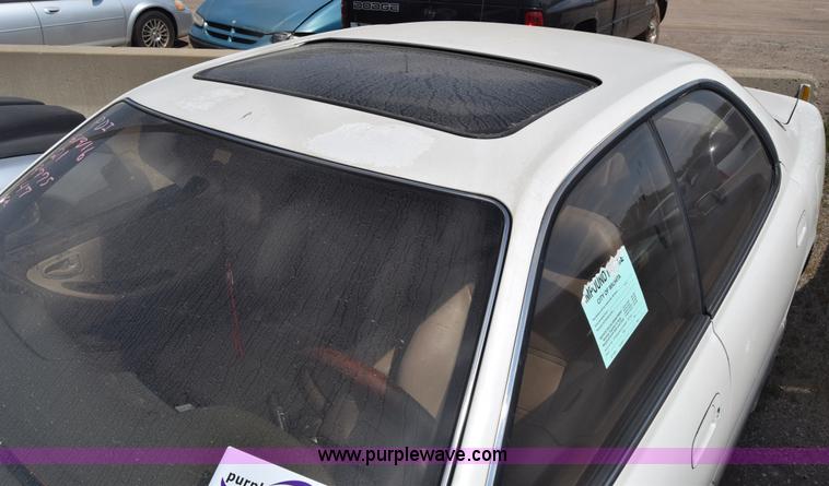 image for item K2829 1994 Lexus ES 300