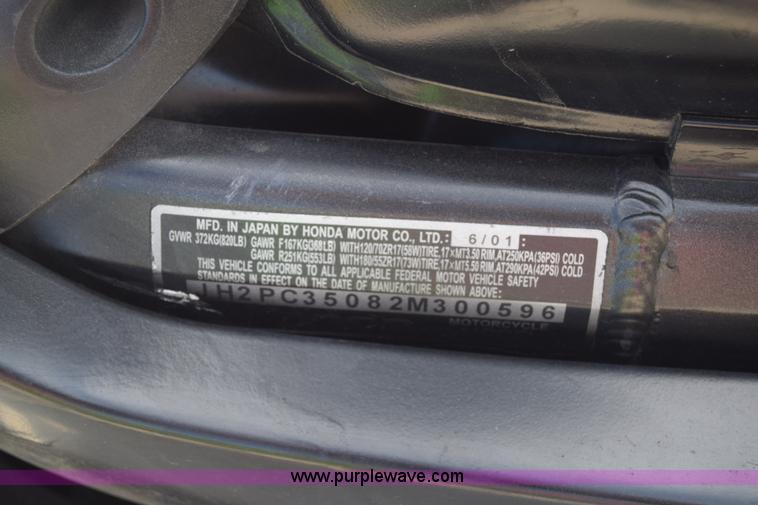 image for item K2833 2002 Honda CBR600F4 motorcycle