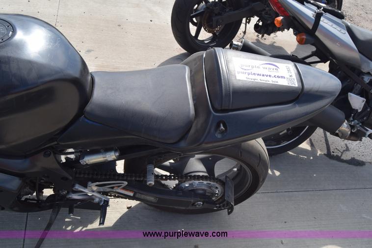 image for item K2833 2002 Honda CBR600F4 motorcycle