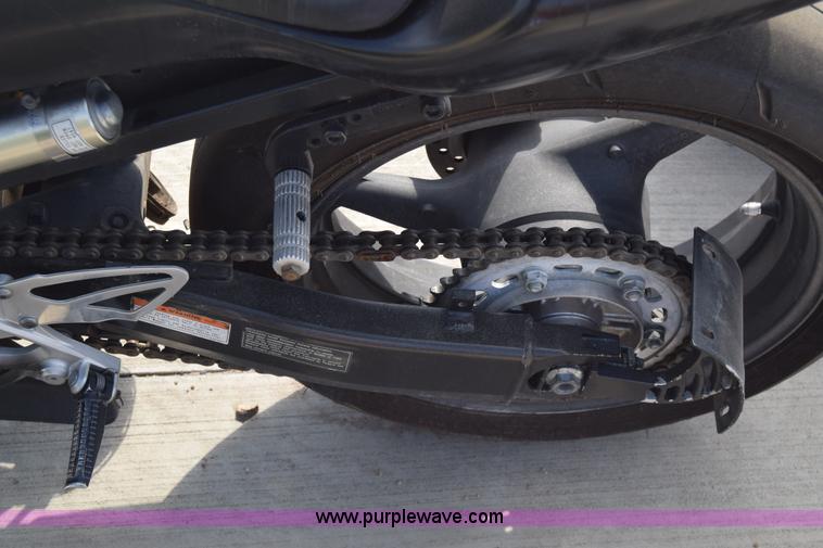 image for item K2833 2002 Honda CBR600F4 motorcycle