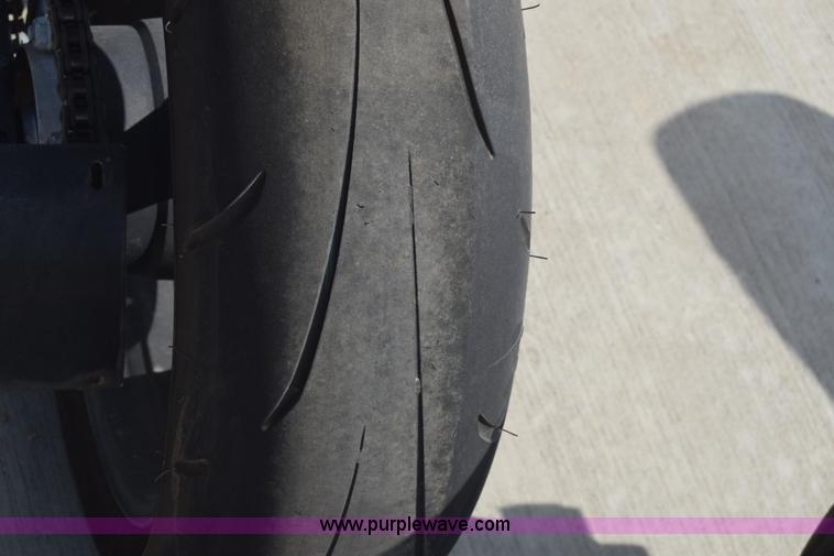 image for item K2833 2002 Honda CBR600F4 motorcycle