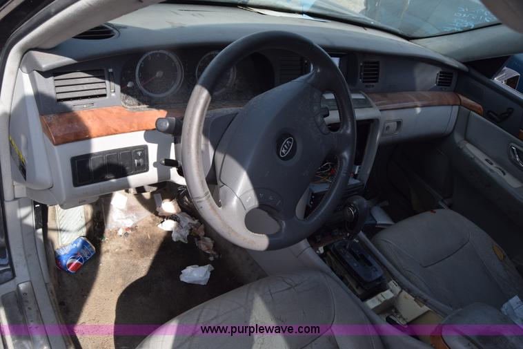 image for item K2834 2004 Kia Amanti