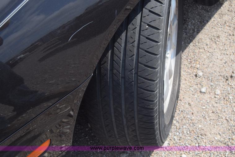 image for item K2834 2004 Kia Amanti