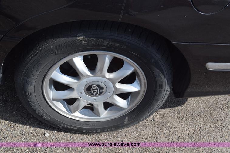 image for item K2834 2004 Kia Amanti