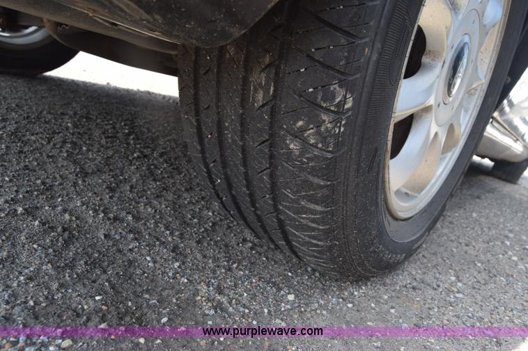 image for item K2834 2004 Kia Amanti