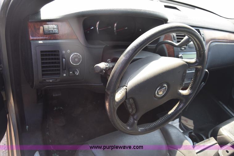 image for item K2835 2006 Cadillac DTS