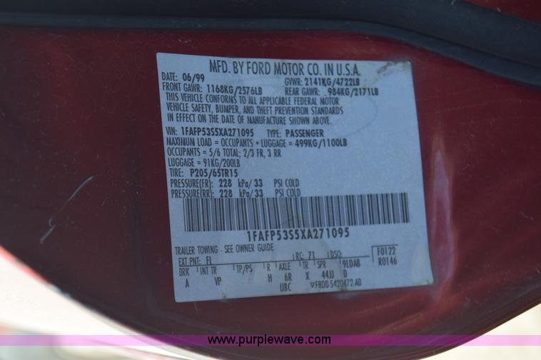 image for item K2836 1999 Ford Taurus