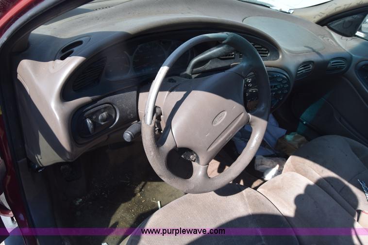 image for item K2836 1999 Ford Taurus