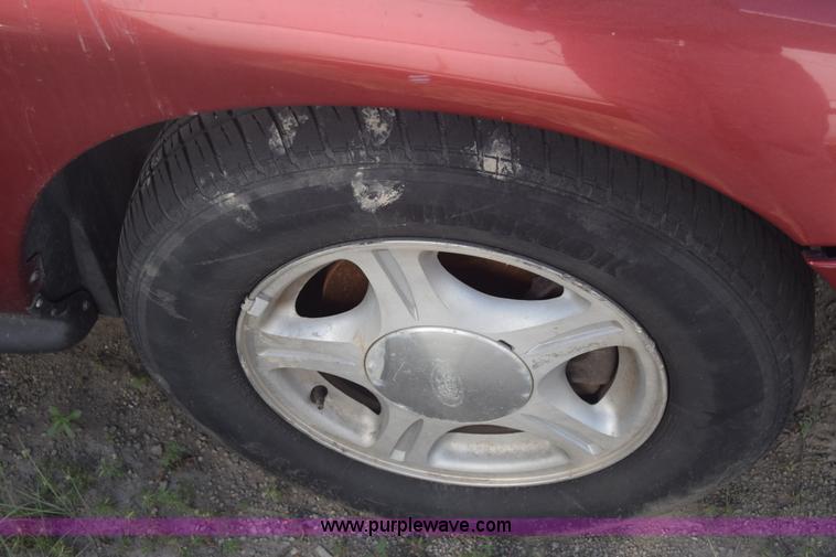 image for item K2836 1999 Ford Taurus