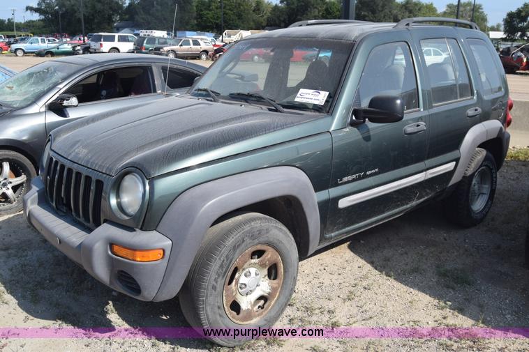 image for item K2837 2002 Jeep Liberty SUV