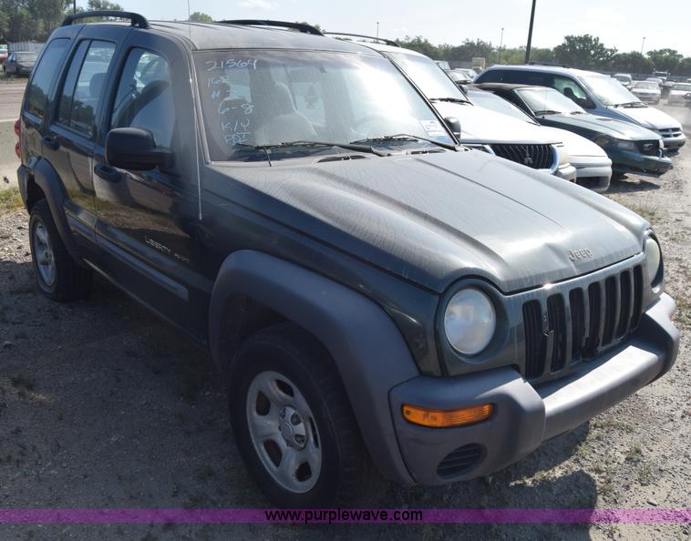 image for item K2837 2002 Jeep Liberty SUV