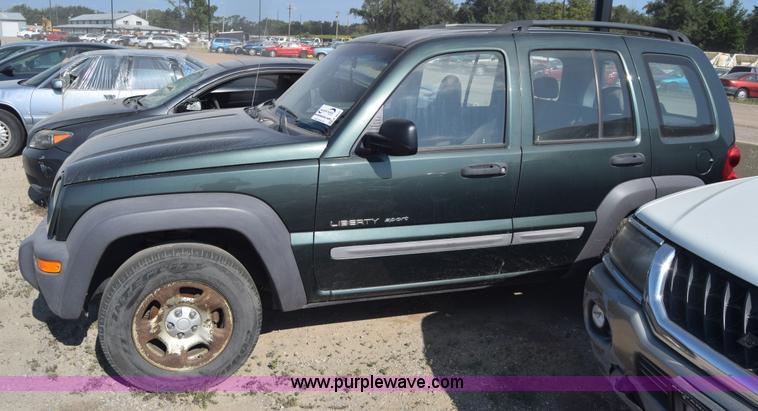 image for item K2837 2002 Jeep Liberty SUV