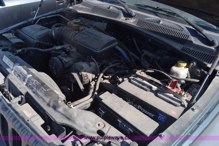 image for item K2837 2002 Jeep Liberty SUV