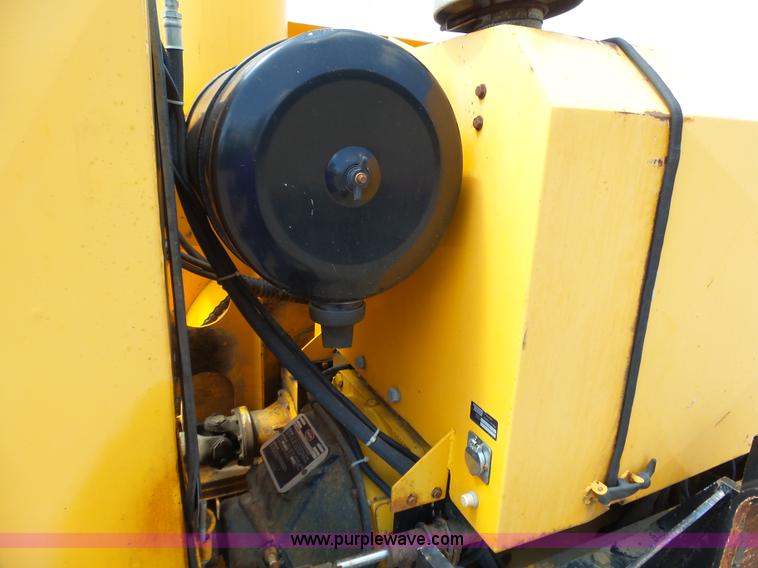 image for item DA2750 1997 Tenco TC-272LM snow blower