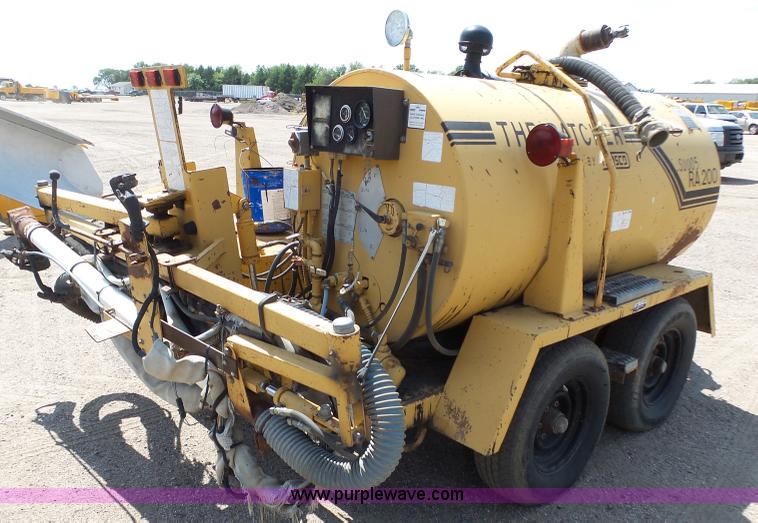 image for item DA2752 1997 Rosco RA200 pot hole patcher